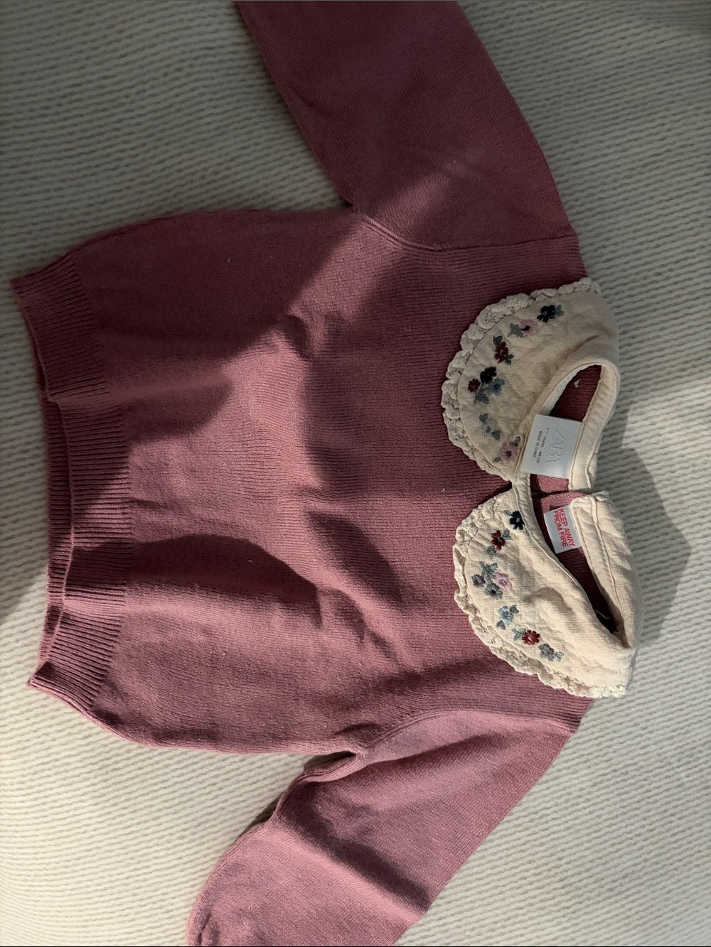 Zara Mauve Knit Sweater with Embroidered Cream Peter Pan Collar